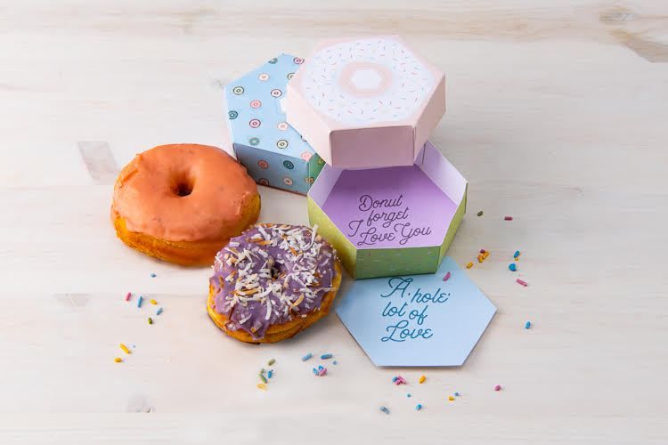 Personalized donut boxes | Small donut boxes in USA post thumbnail image