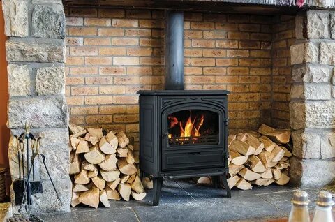 How to Install a Wood Burning Stove with a Single Wall Pipe post thumbnail image